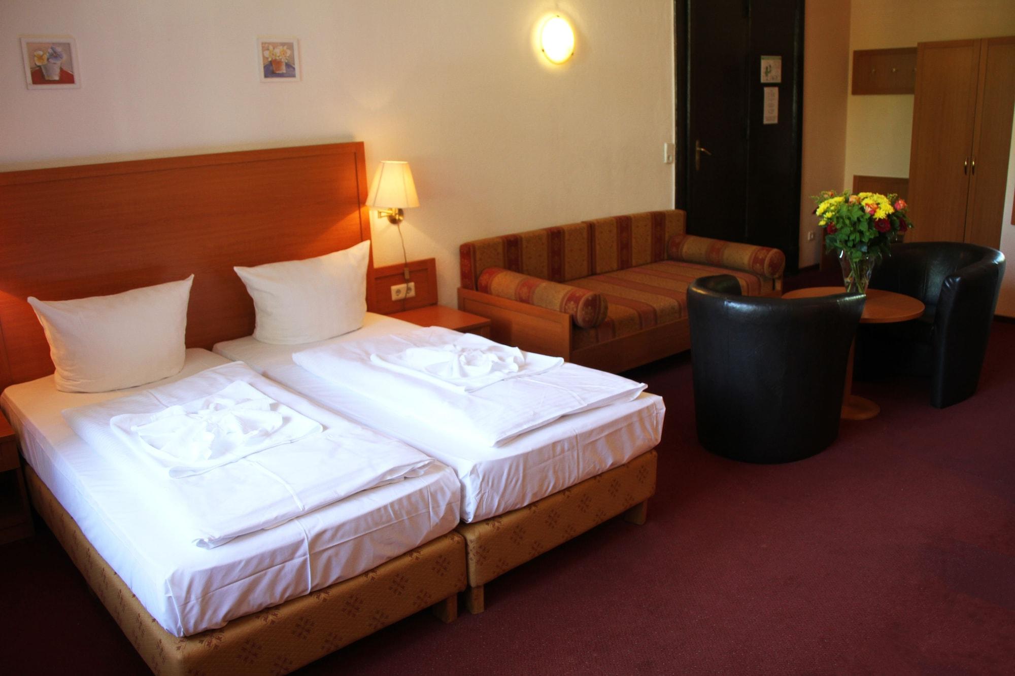 Hotel Aster An Der Messe Berlin Exteriör bild