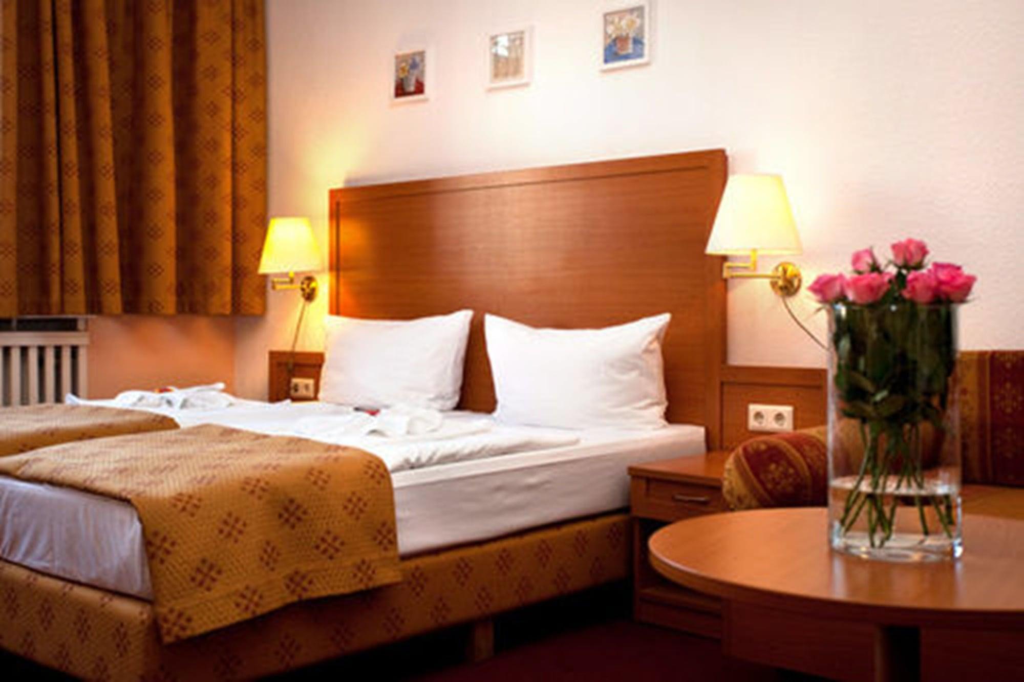 Hotel Aster An Der Messe Berlin Exteriör bild
